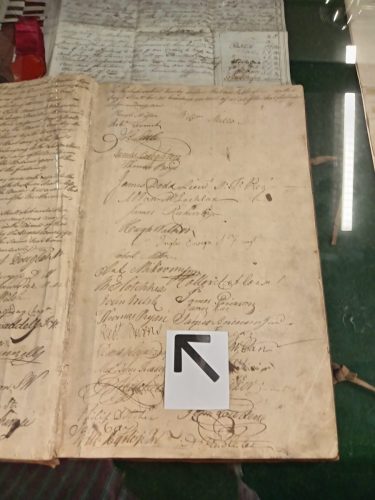 Robbie-Burns-Signature-Bookj